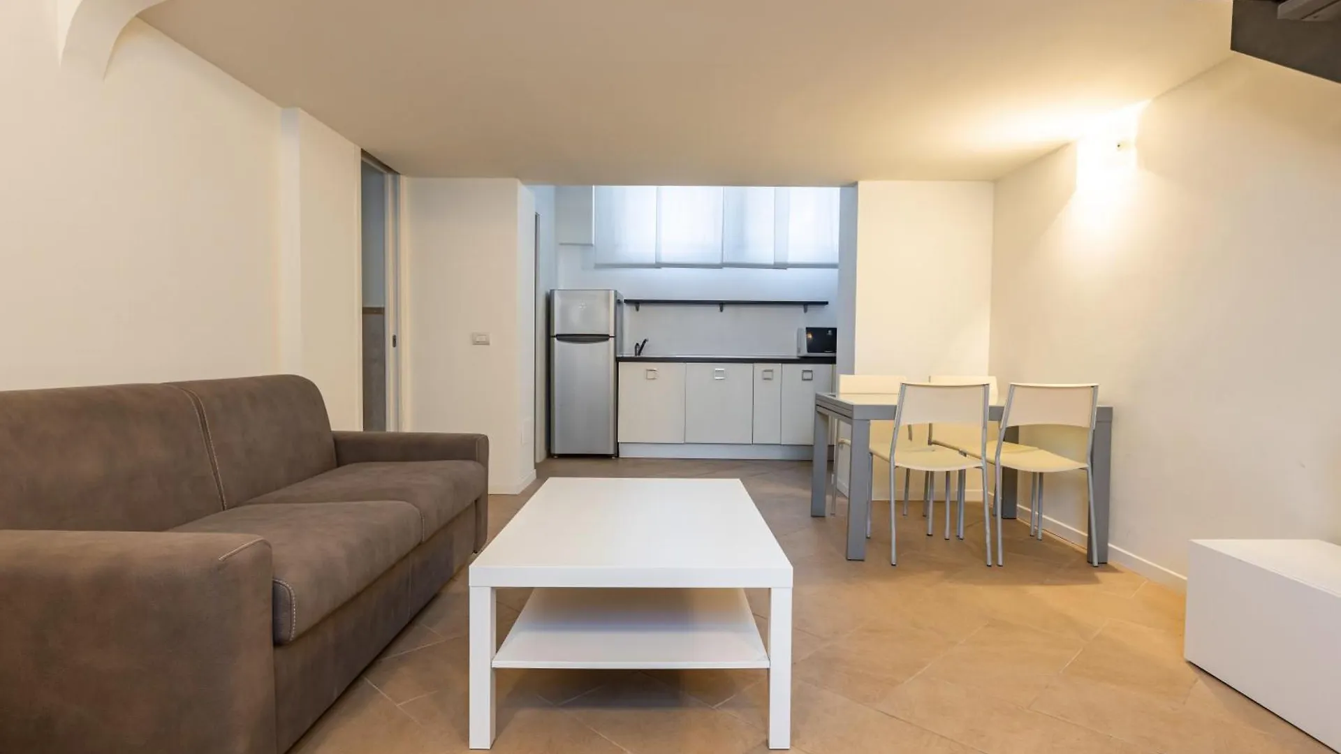 Broglio Studios Milan 0*,  Italy